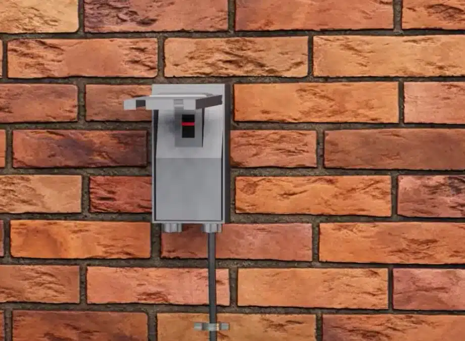 Outdoor disconnect box